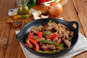 chinese cuisine-Stir fried beef with black pepper